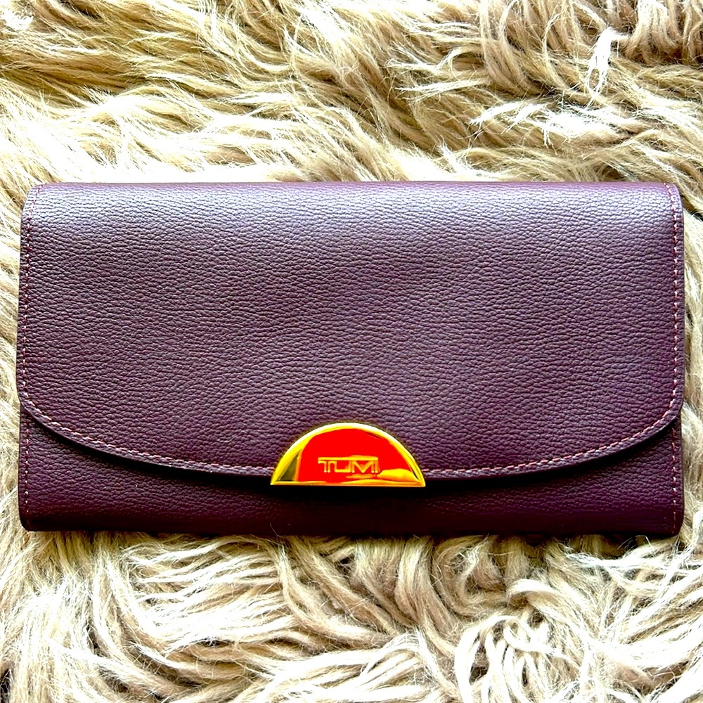 TUMI Parker wallet voyageur maroon continental flap leather wallet